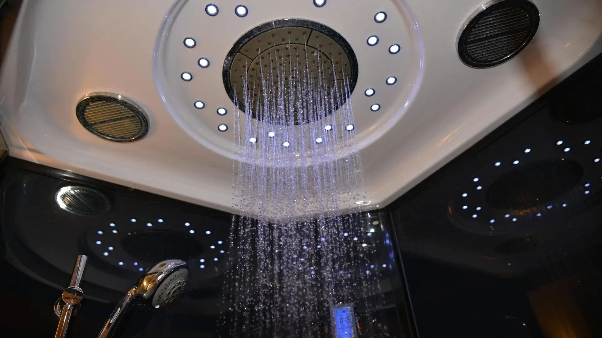 Capsule Ryokan 京都市 0*,